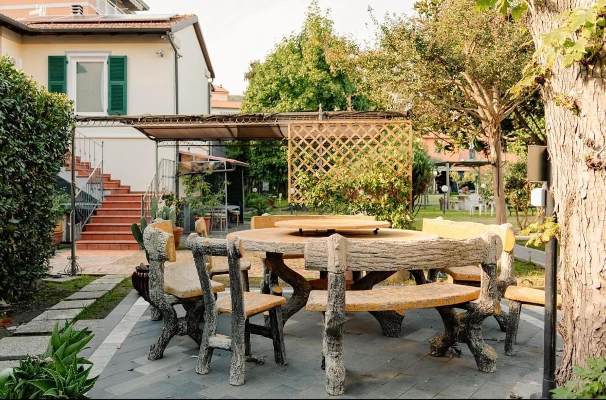 La Casetta Dei Sogni La Spezia Luaran gambar